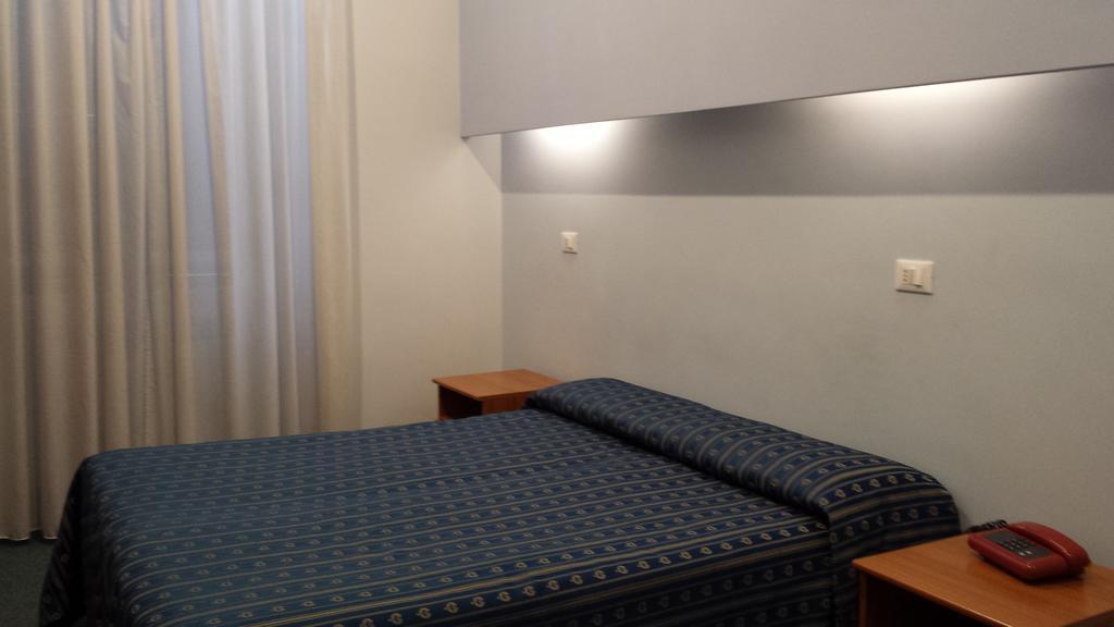 Hotel Stella Рим Екстериор снимка