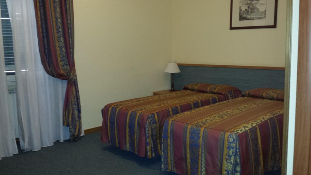 Hotel Stella Рим Екстериор снимка