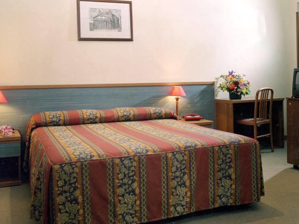 Hotel Stella Рим Екстериор снимка