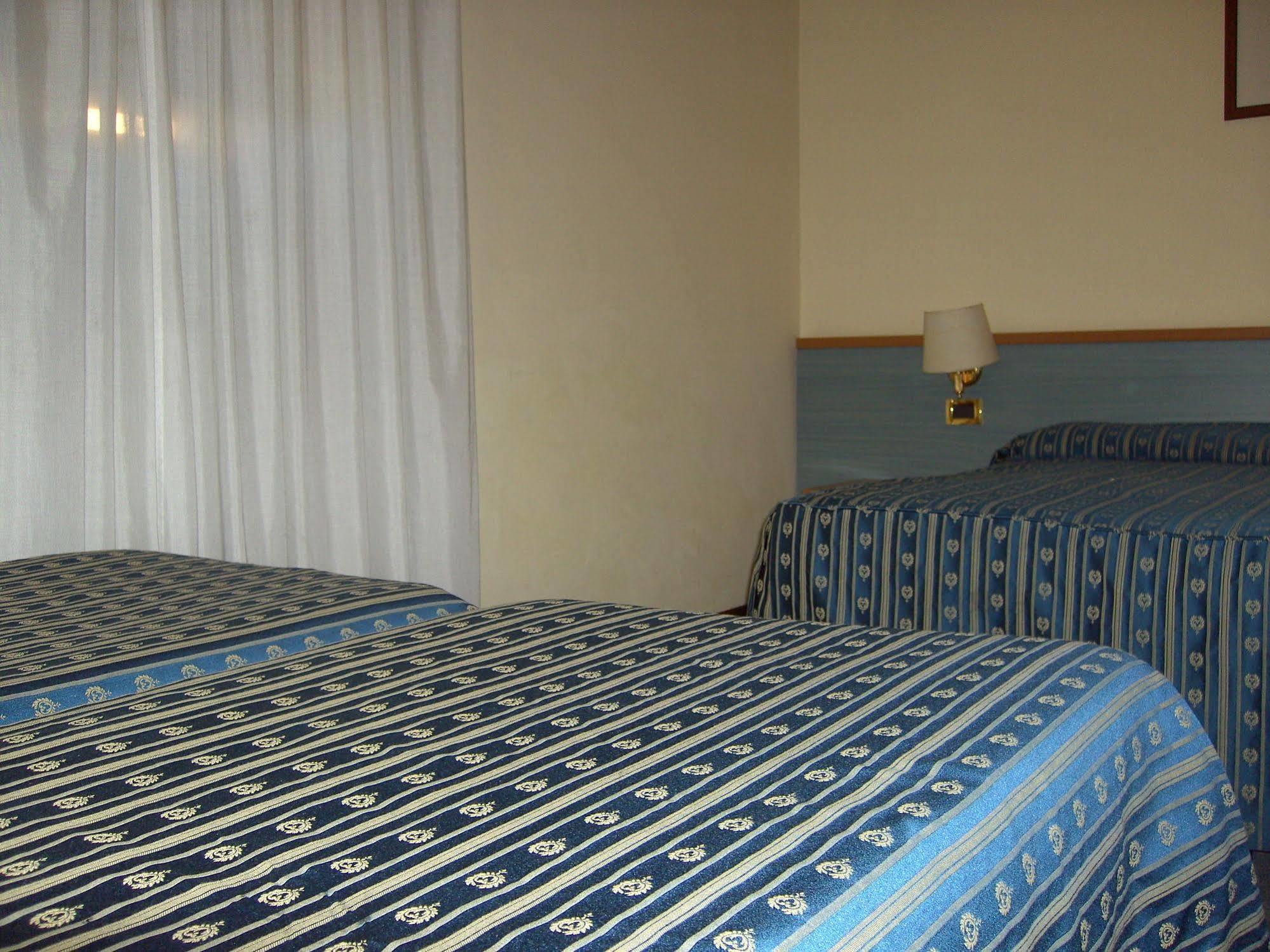 Hotel Stella Рим Екстериор снимка