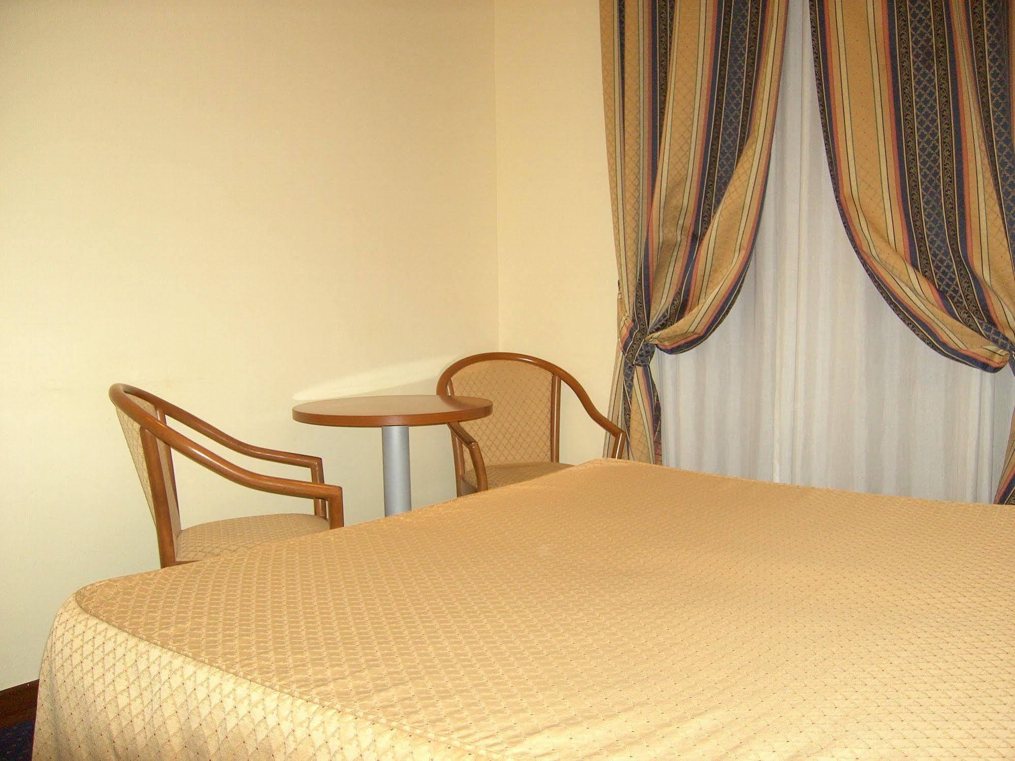Hotel Stella Рим Екстериор снимка