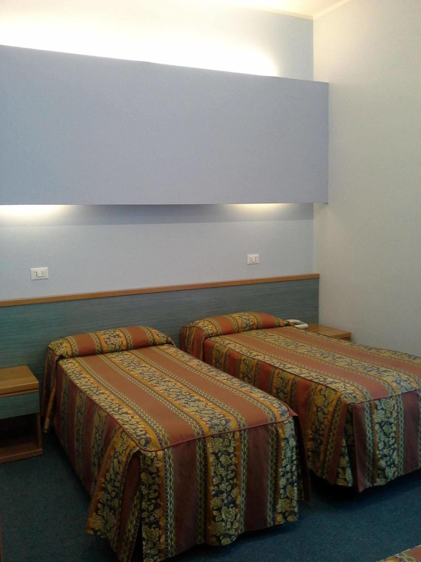 Hotel Stella Рим Екстериор снимка