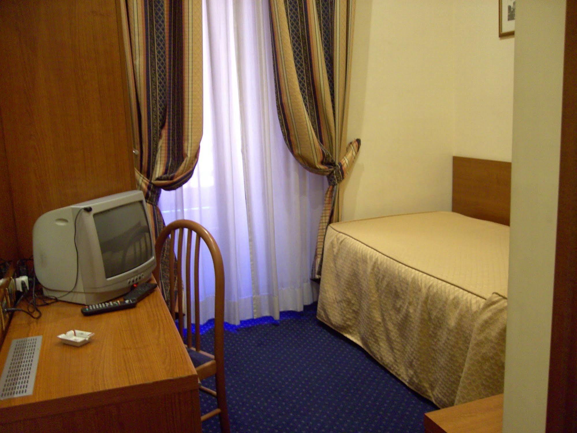 Hotel Stella Рим Екстериор снимка