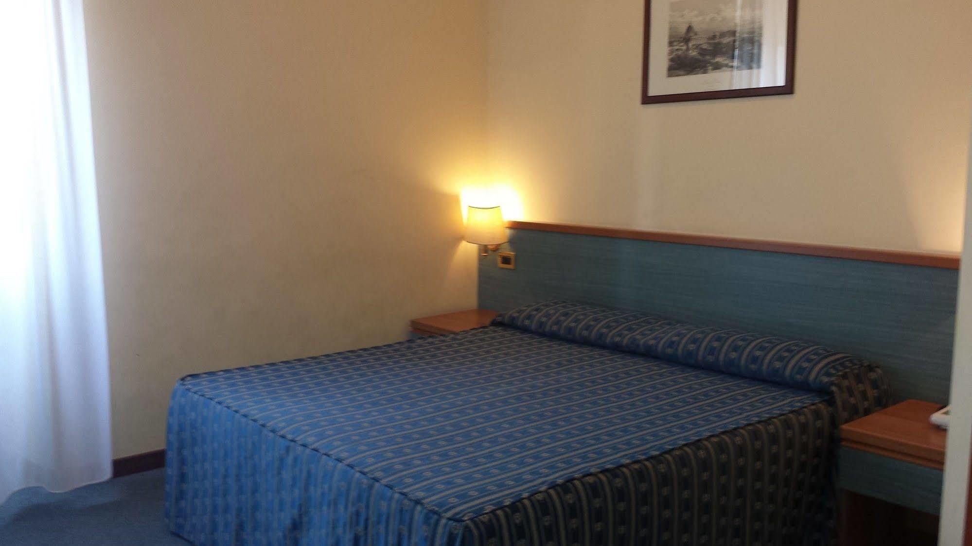 Hotel Stella Рим Екстериор снимка