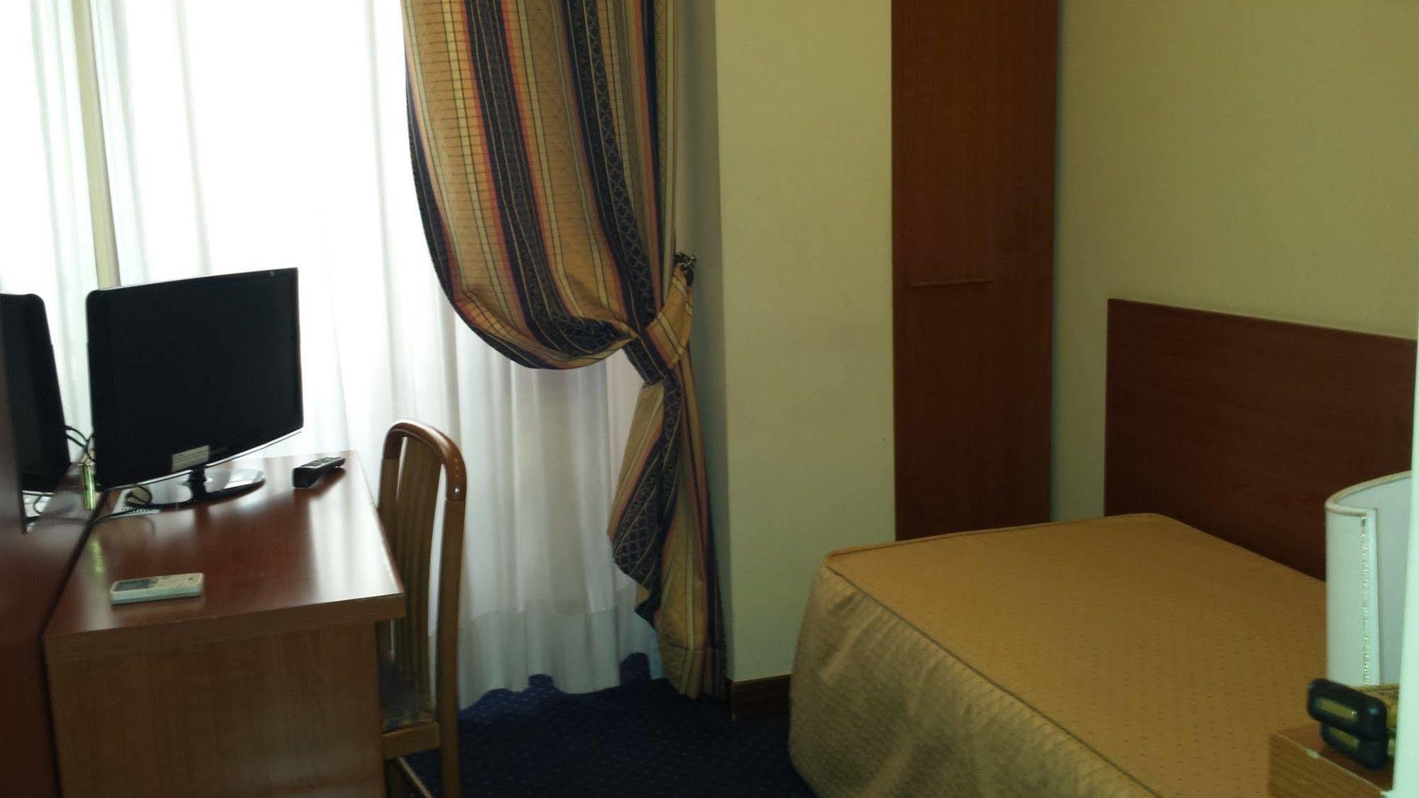Hotel Stella Рим Екстериор снимка